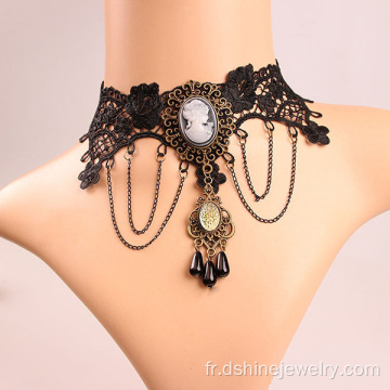 Collier dentelle vintage avec collier strass résine